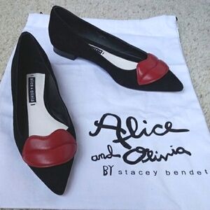 Alice and Olivia Kaylee Kiss Lips Black White Suede Flats Slip On Shoes 6.5 37
